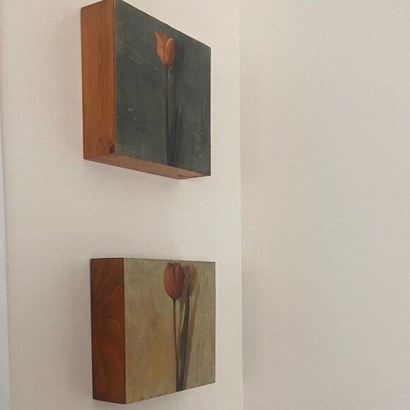 Trio of Single Tulips - Made by The Tulip Box  Montreal QC - On Wooden Block Fra - Picture 14 of 16